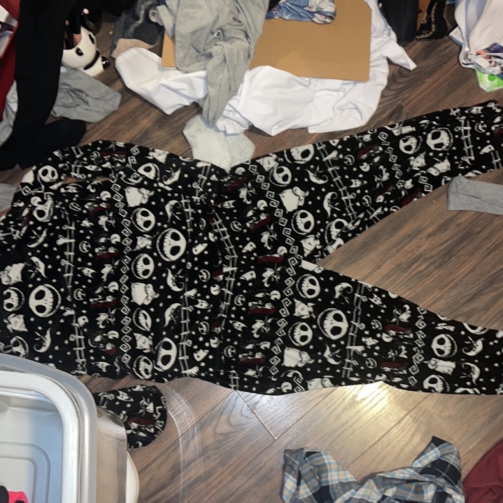 Nightmare before Christmas PJ set - Picture 2 of 2